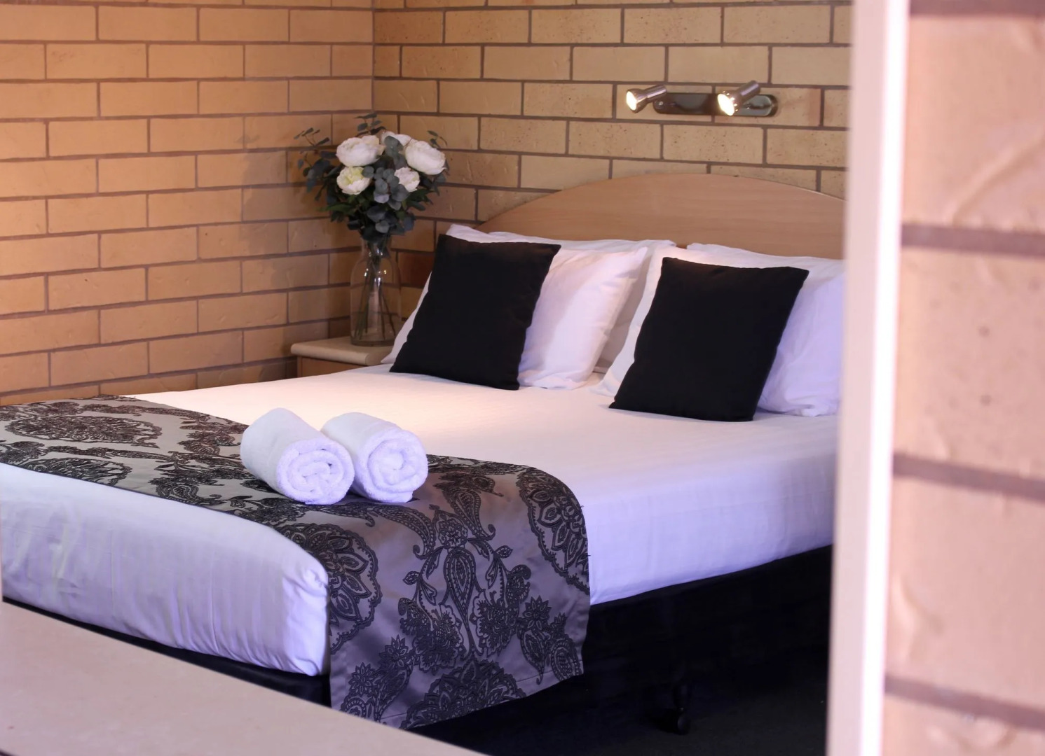 Roma Mid Town Motor Inn