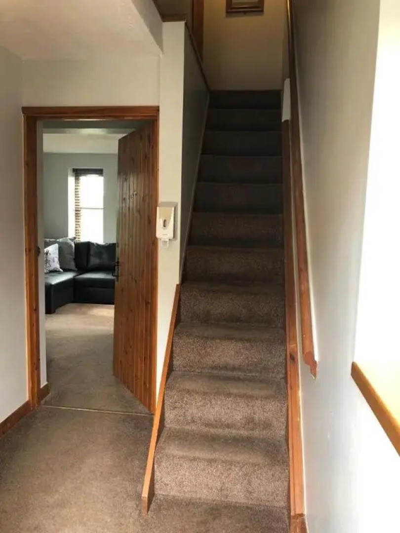 The Horseshoe and Castle