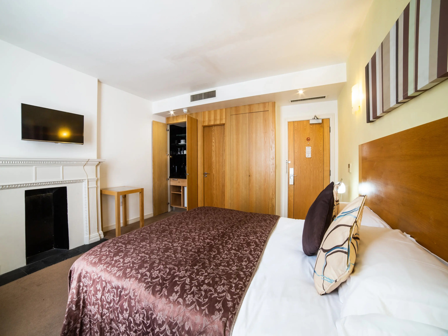 OYO The Cleveland Hotel