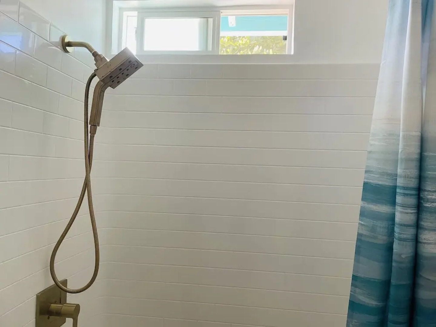 Manhattan Beach Vacation House - For solo, pair, family and business travelers