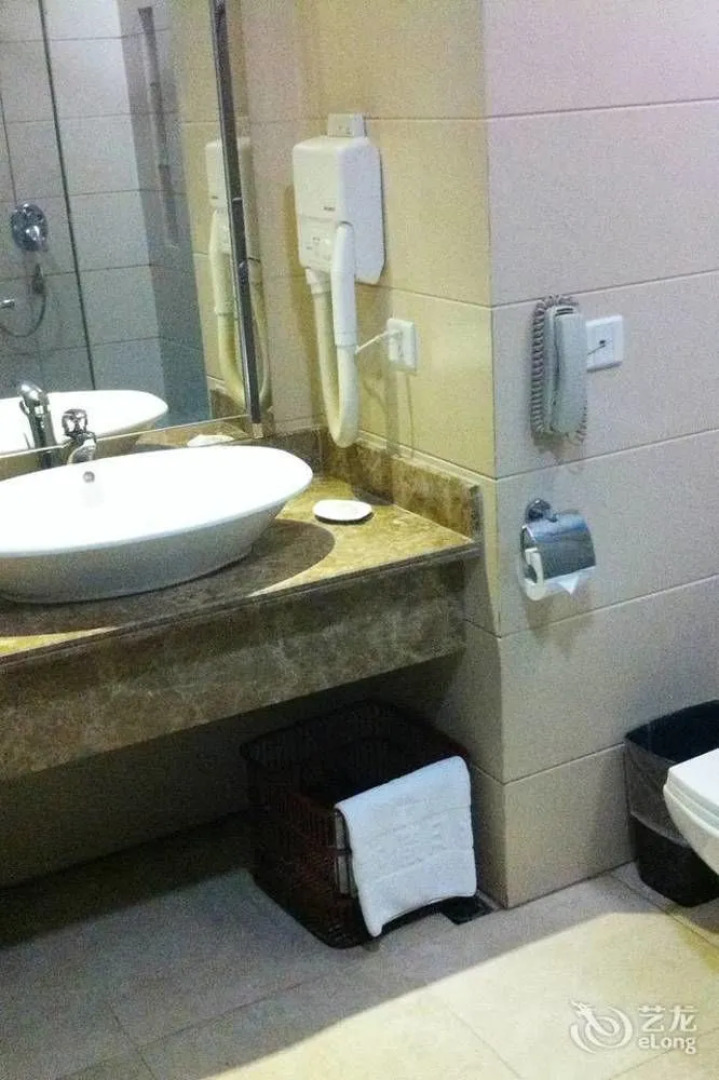 Berlin Holiday Hotel