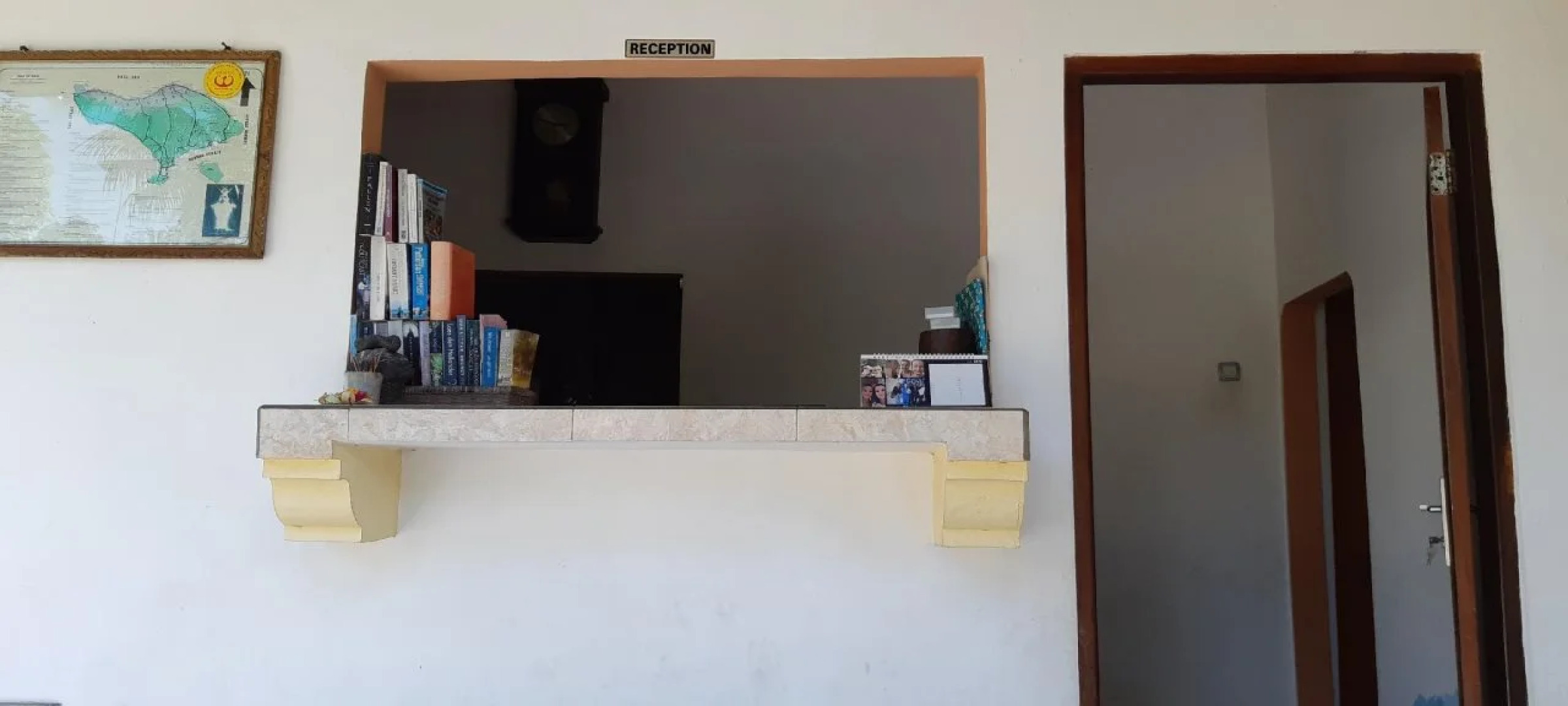 Hotel Tara Bar & Resto Air Sanih