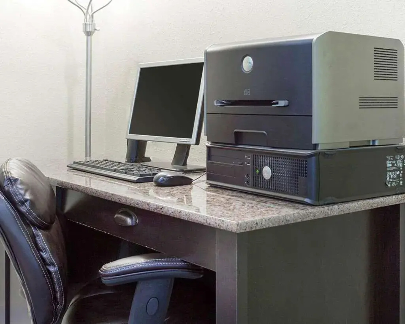 Quality Inn & Suites At Six Flags