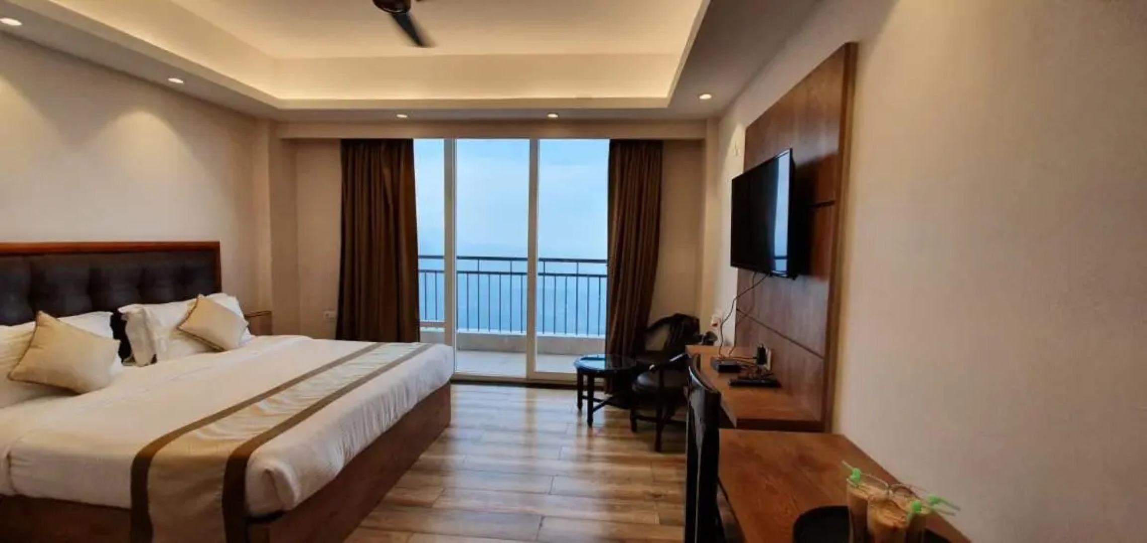 Peaks And Pines Resort