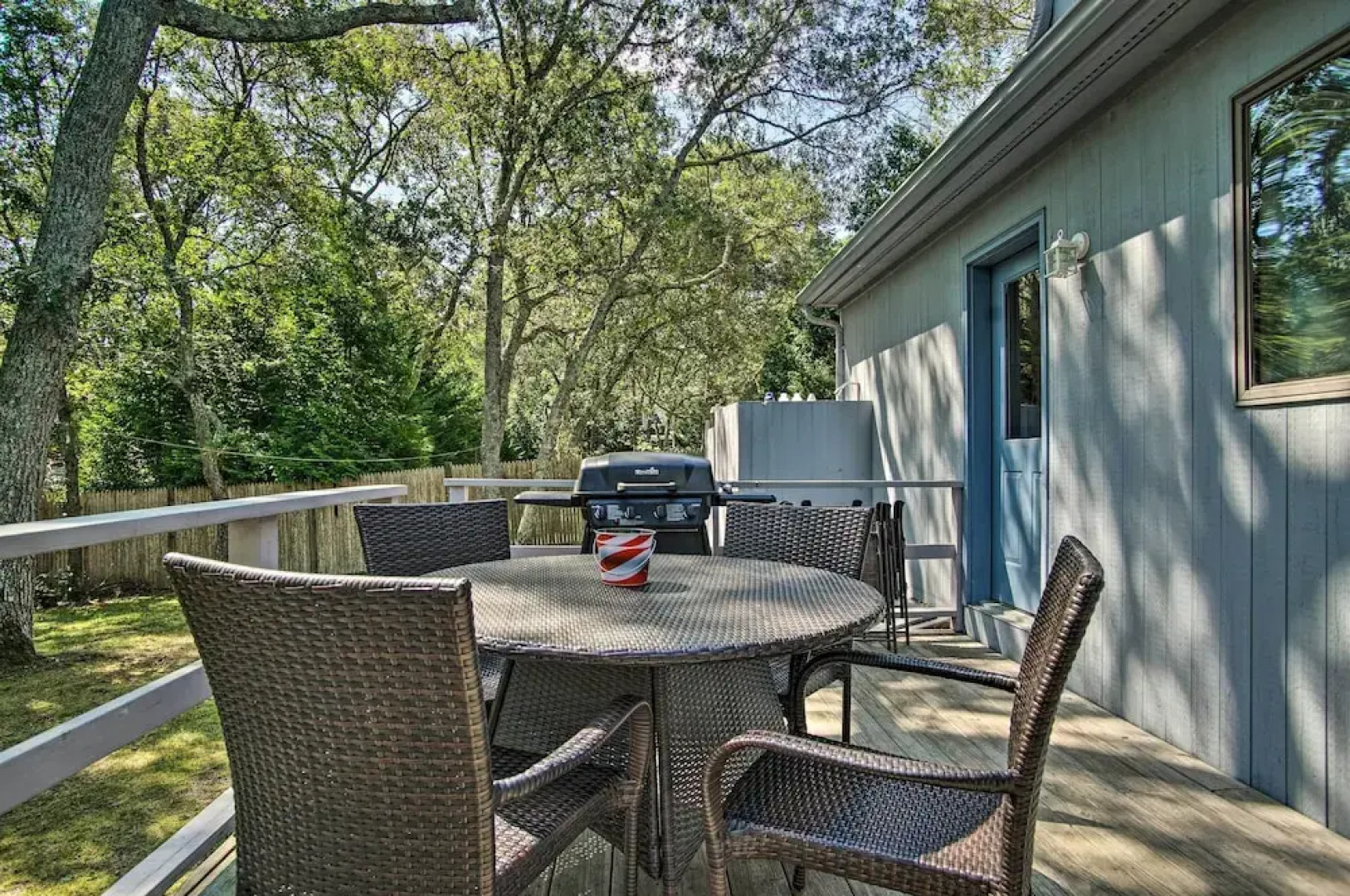 Vineyard Gem < 2 Mi to Beach & Oak Bluffs!