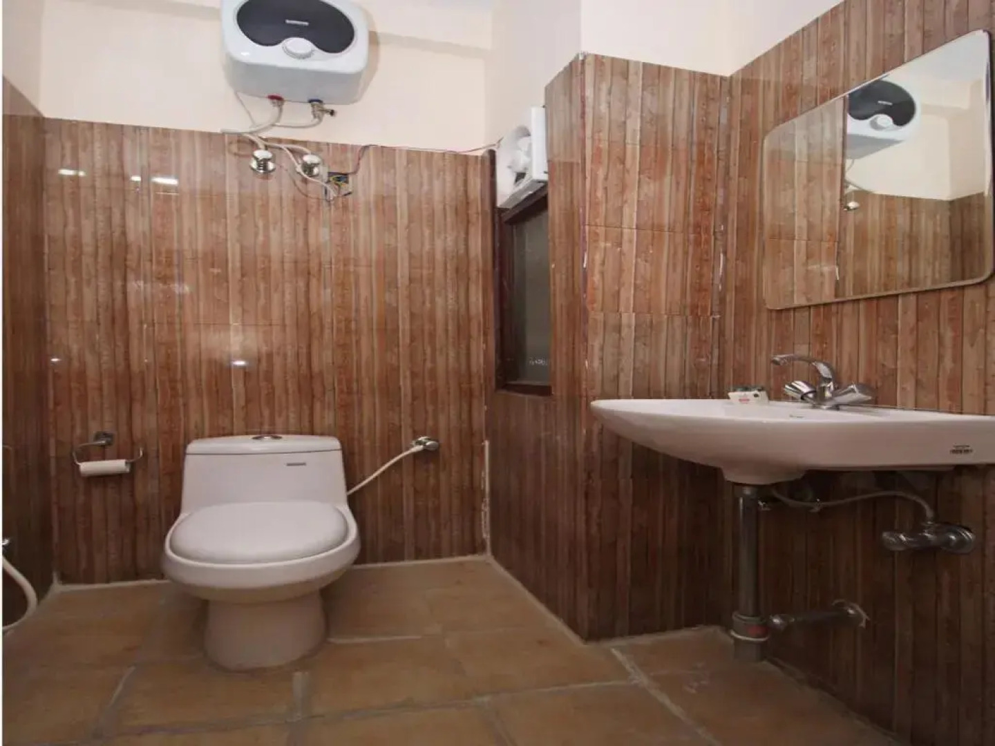 Hotel City Rooms Greater Noida by OYO Rooms