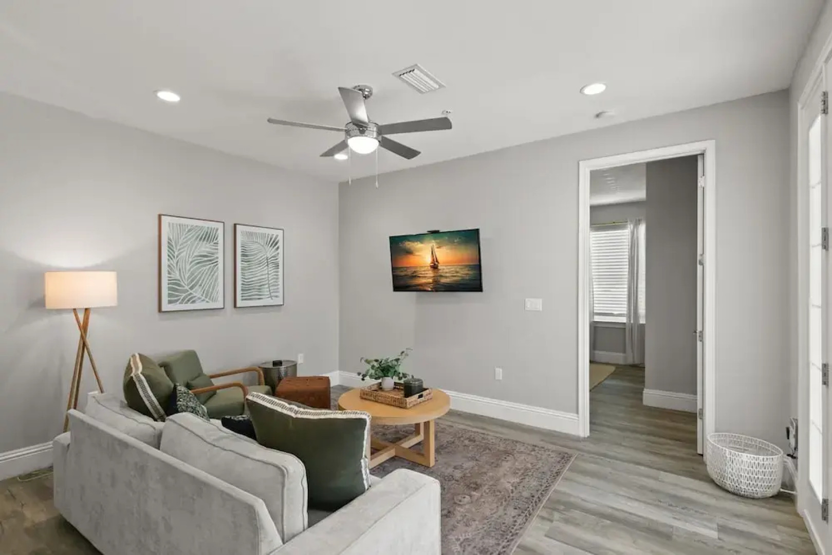 Canopy Cove Stunning 2BR Apt Heart of Downtown