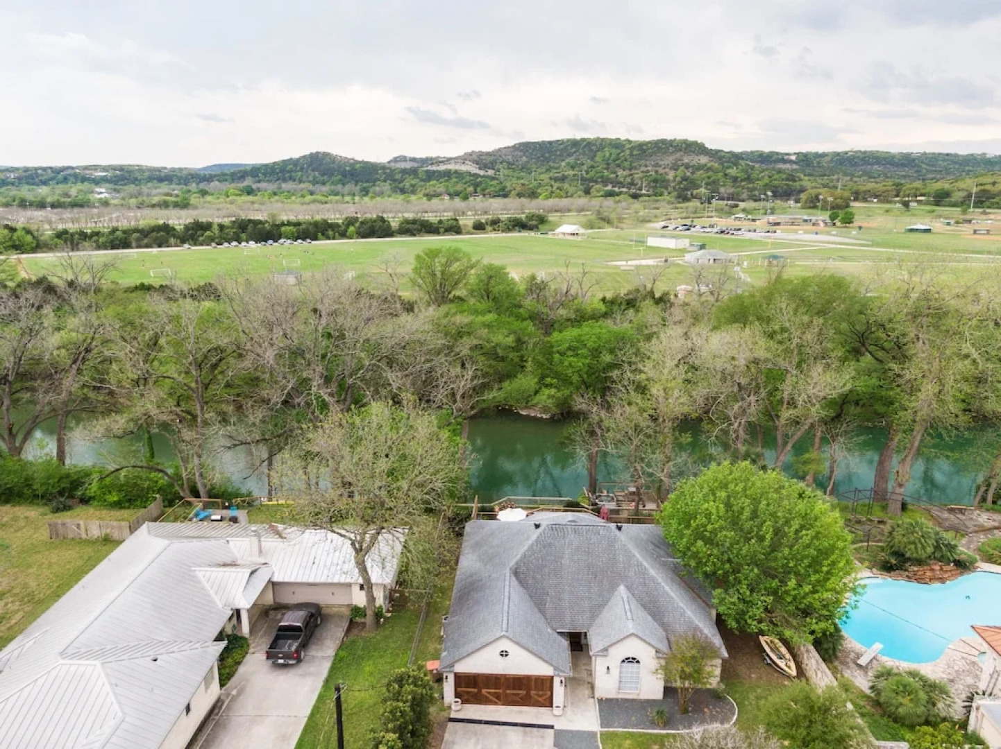 Reel Simple 4 Bedrooms 2 Bathrooms Home