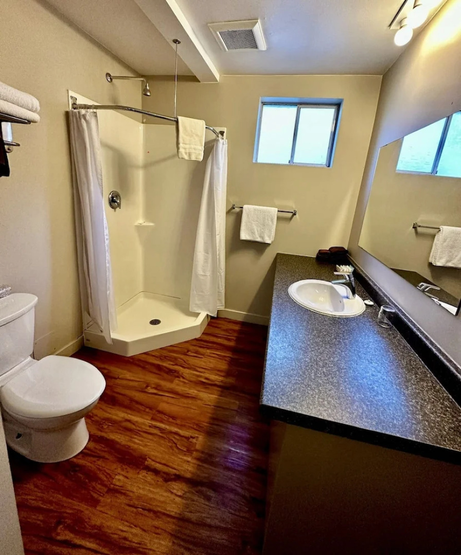 Whale's Tail Guest Suites