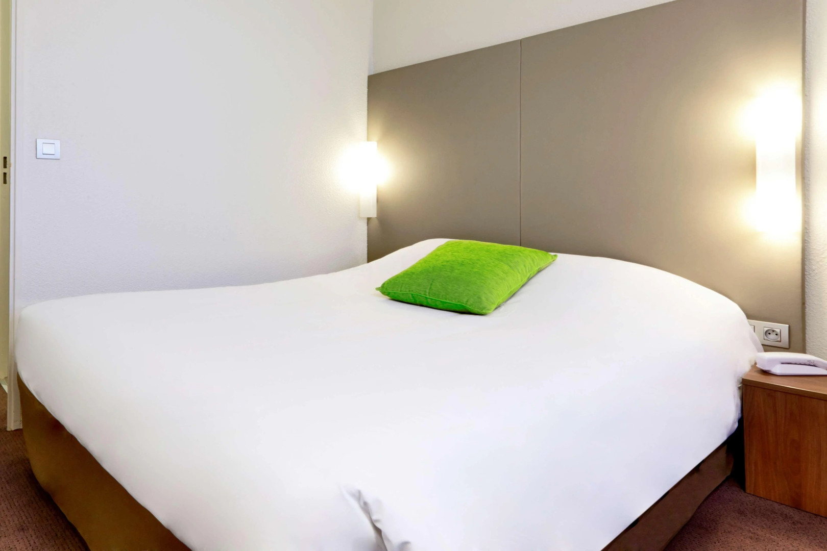 Отель Campanile Paris Est - Porte de Bagnolet 