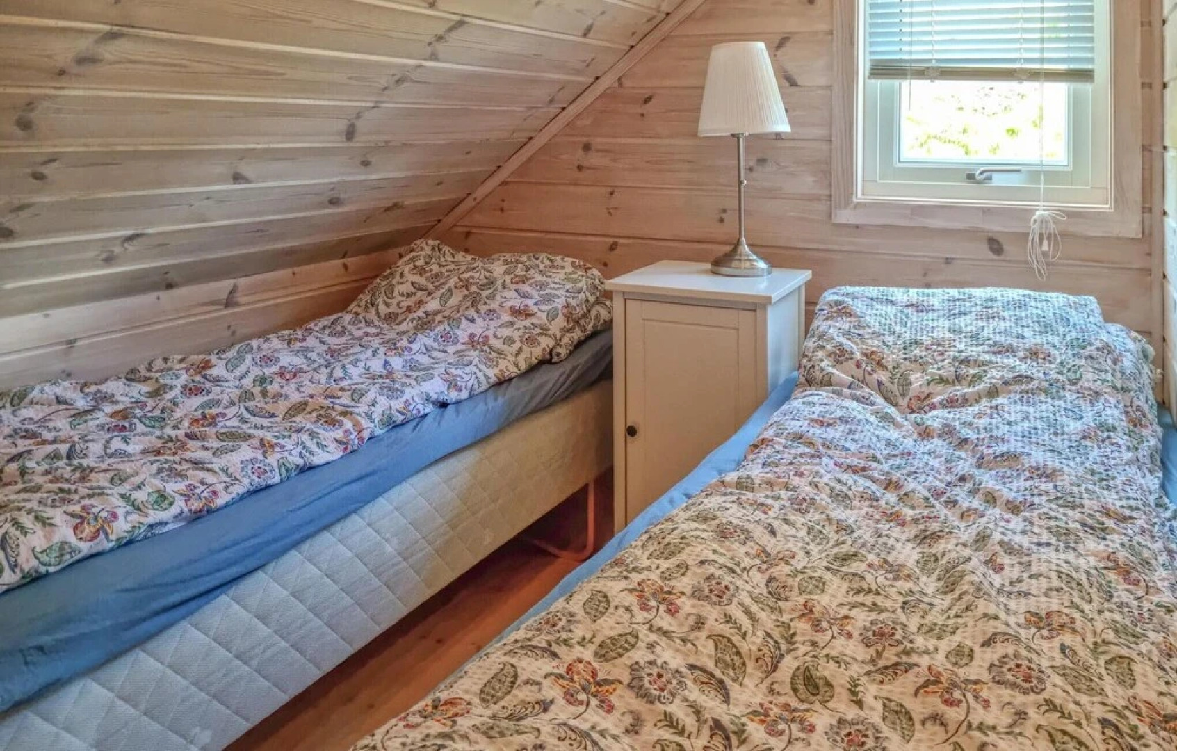 Stunning Home in Spangereid With Wifi and 4 Bedrooms