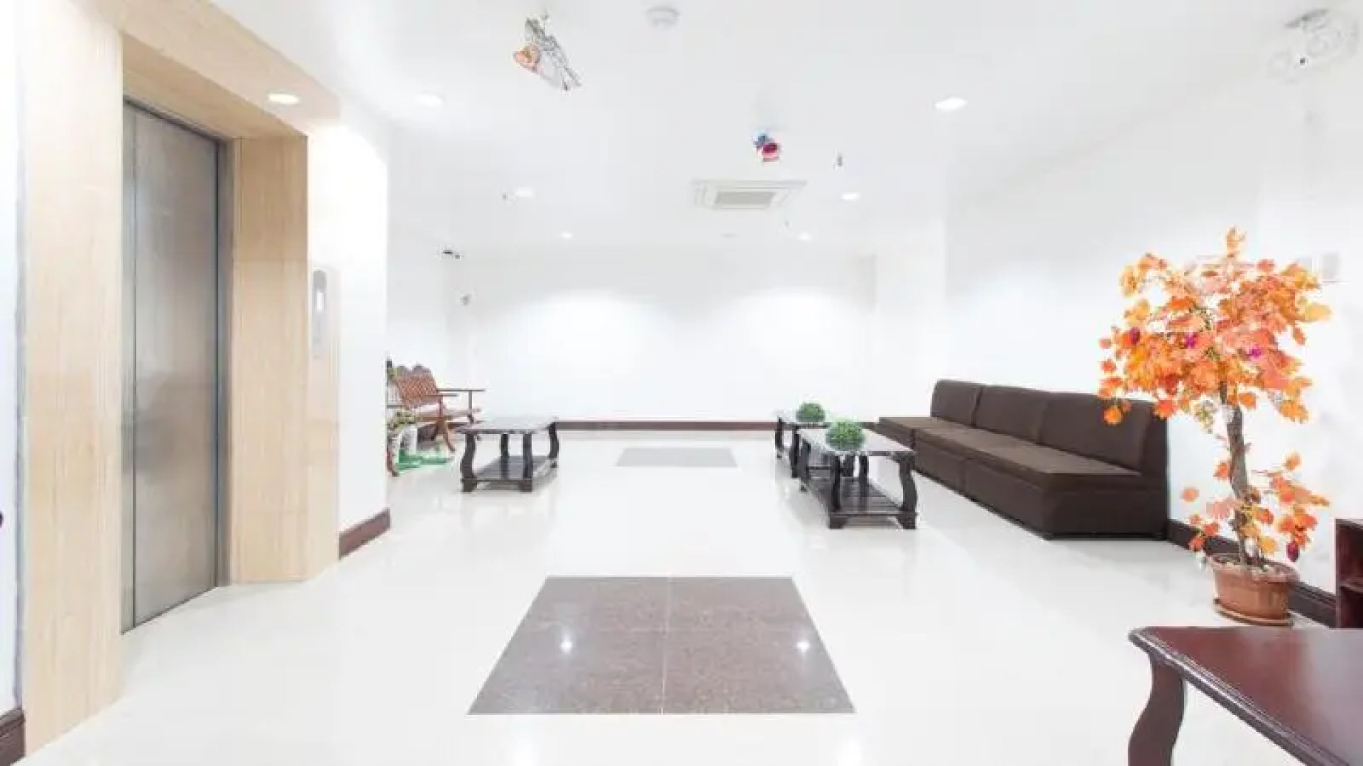 RedDoorz Plus near Vigan City Commercial Center