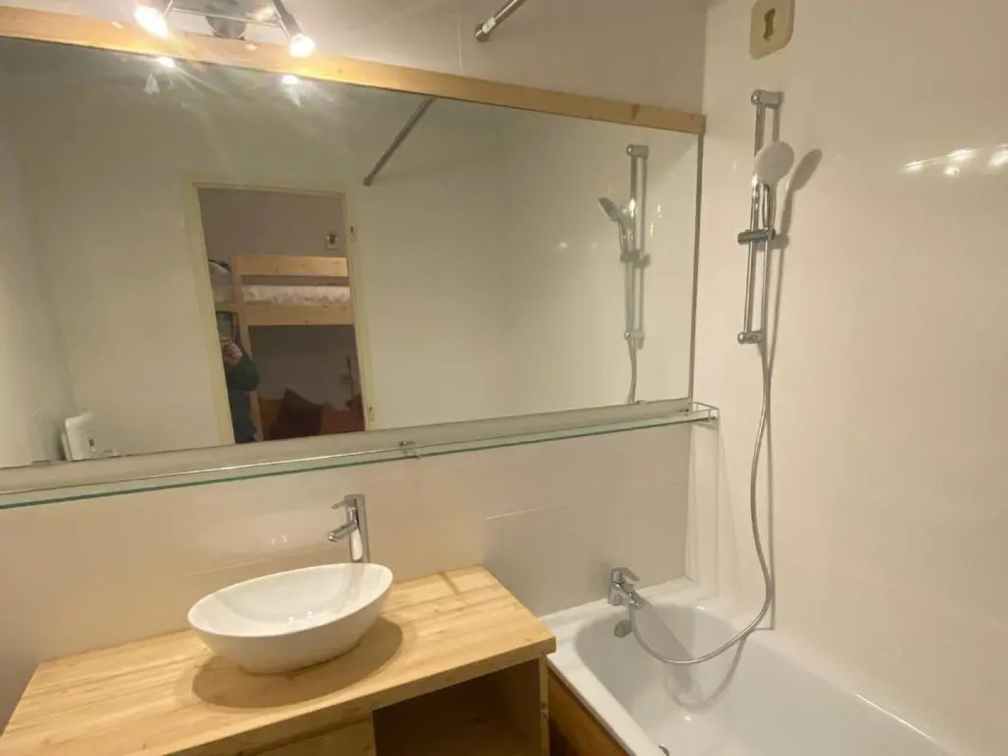 Studio 4 Personnes Equipe Wifi