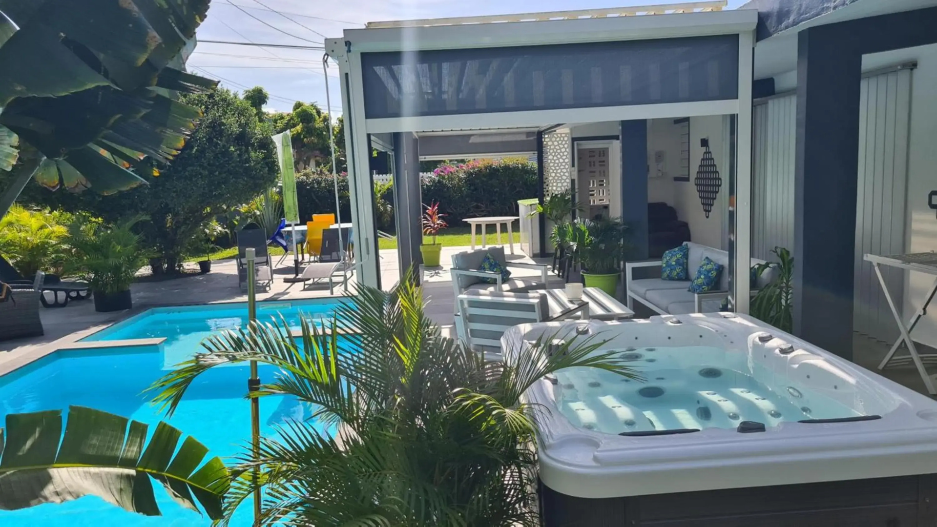 Villa de 3 chambres avec piscine privee jacuzzi et jardin clos a Baie Mahault