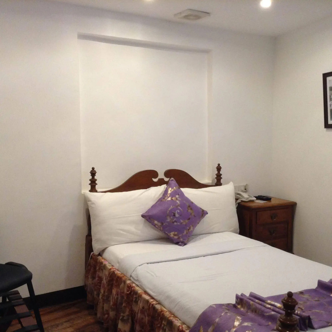 Log Cabin Hotel-Baguio