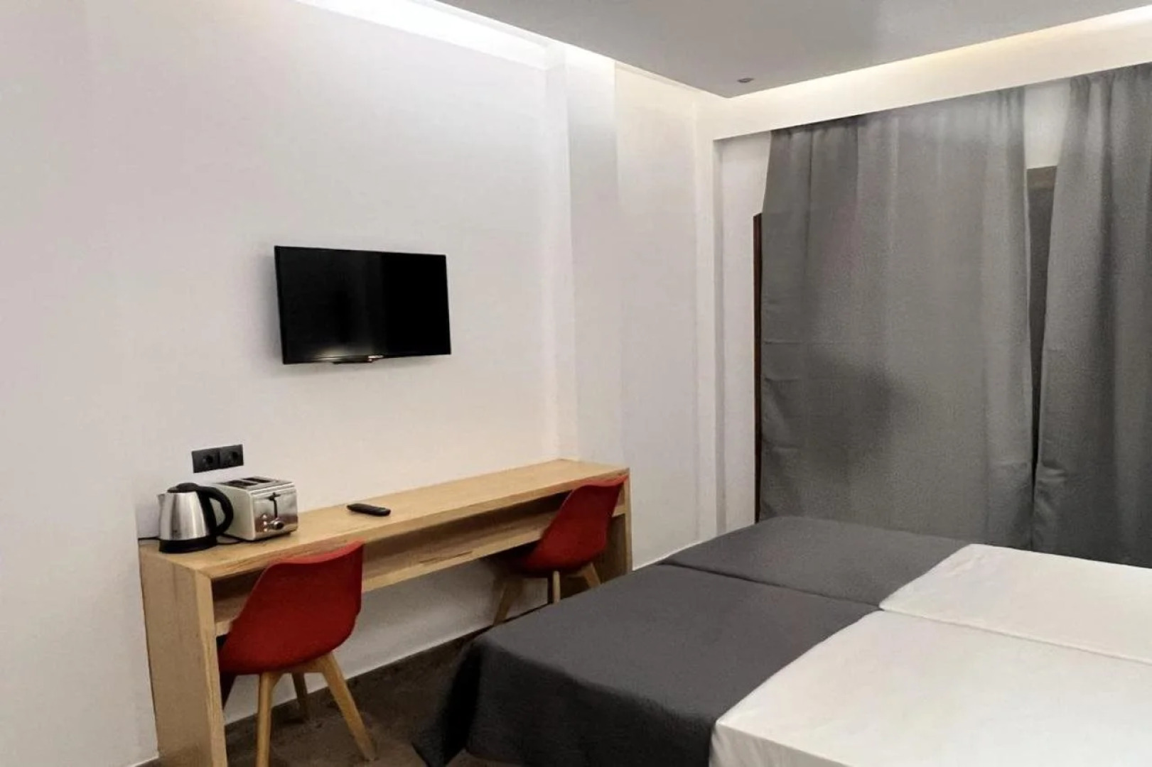 Saint Spiridon Hotel