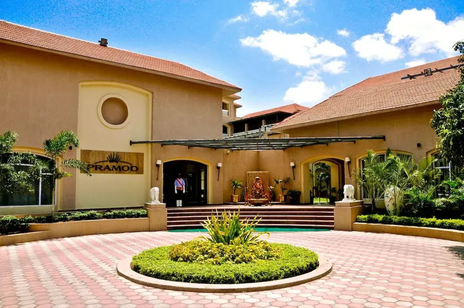 Pramod Convention & Club Resort