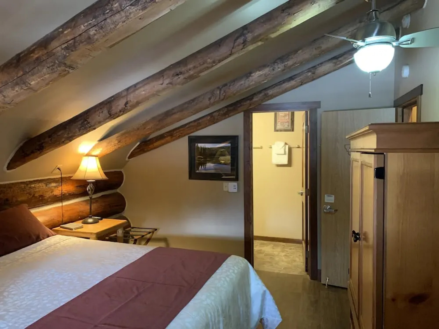 Historic Tamarack Lodge and Cabins