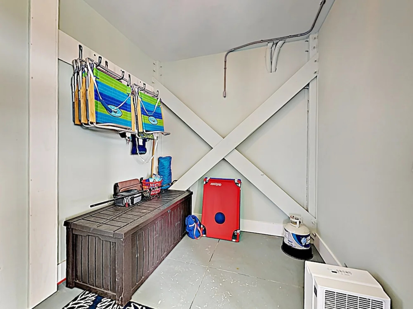 Chic Coastal W/ Pool, Ocean Views, Near Beach 4 Bedroom Home