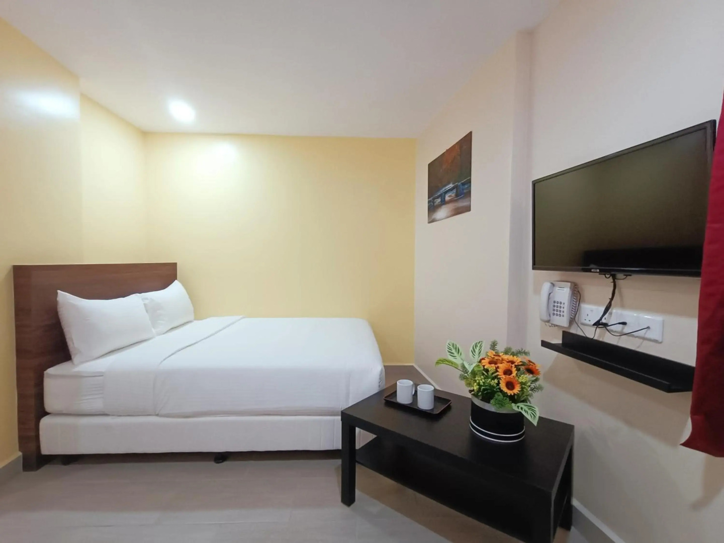 Capital O 90897 Island City Hotel