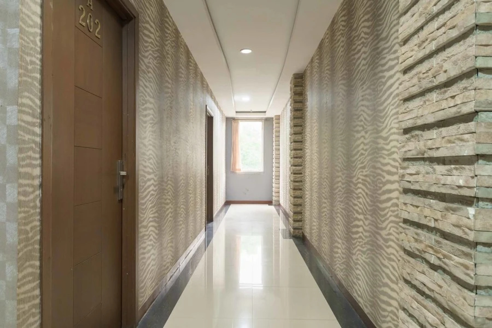 RedDoorz Plus near Lippo Cikarang Mall