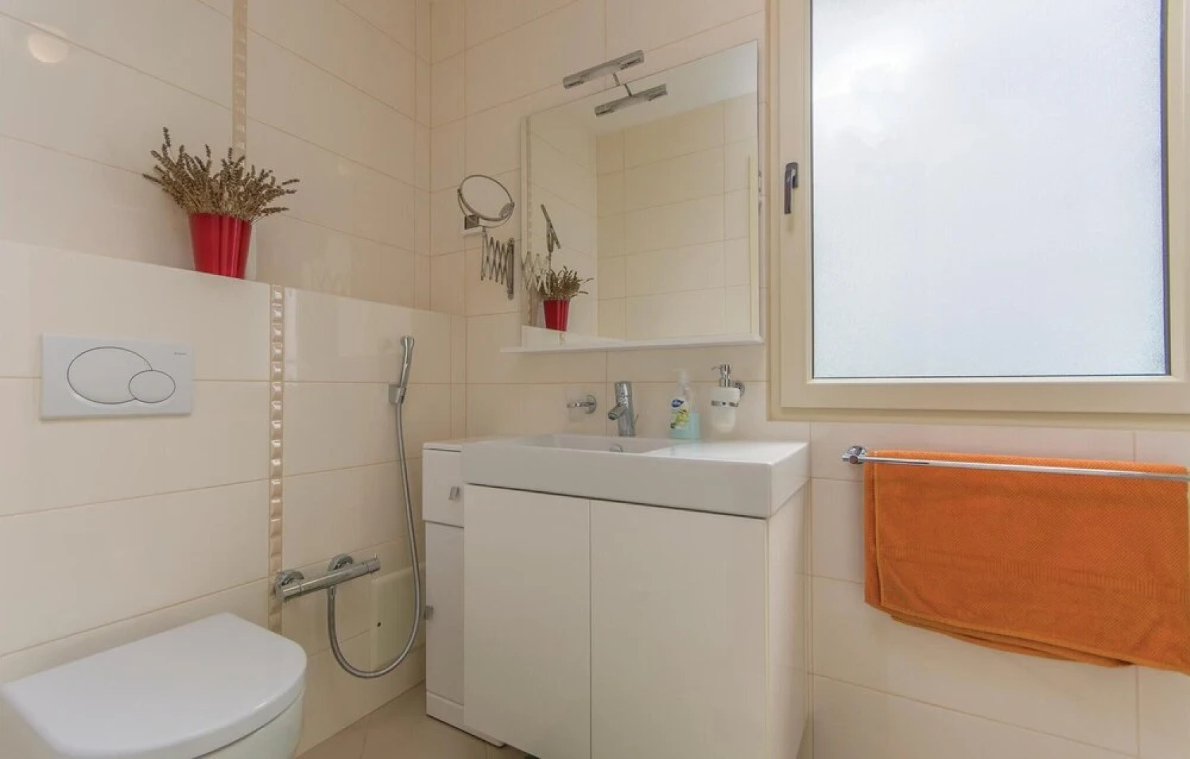 Beautiful Home in Strada Contesa With Jacuzzi, Wifi and 3 Bedrooms