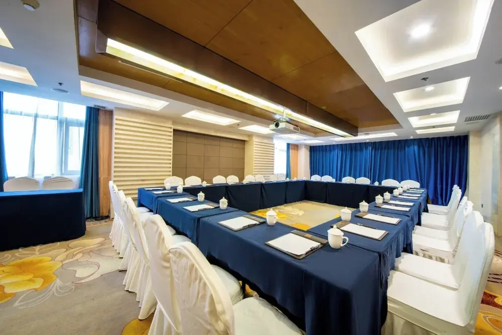 AI Lives In The Future Hotel（Xi'an Longshouyuan Daming Palace West Subway Station Branch）