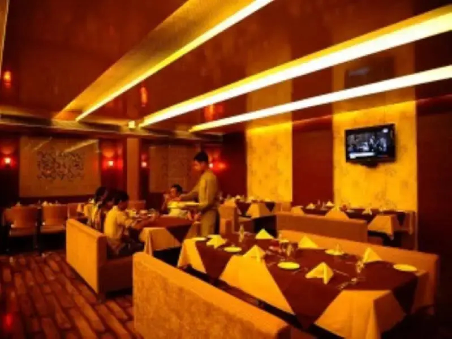 OYO 10392 Hotel Corbiz Tower