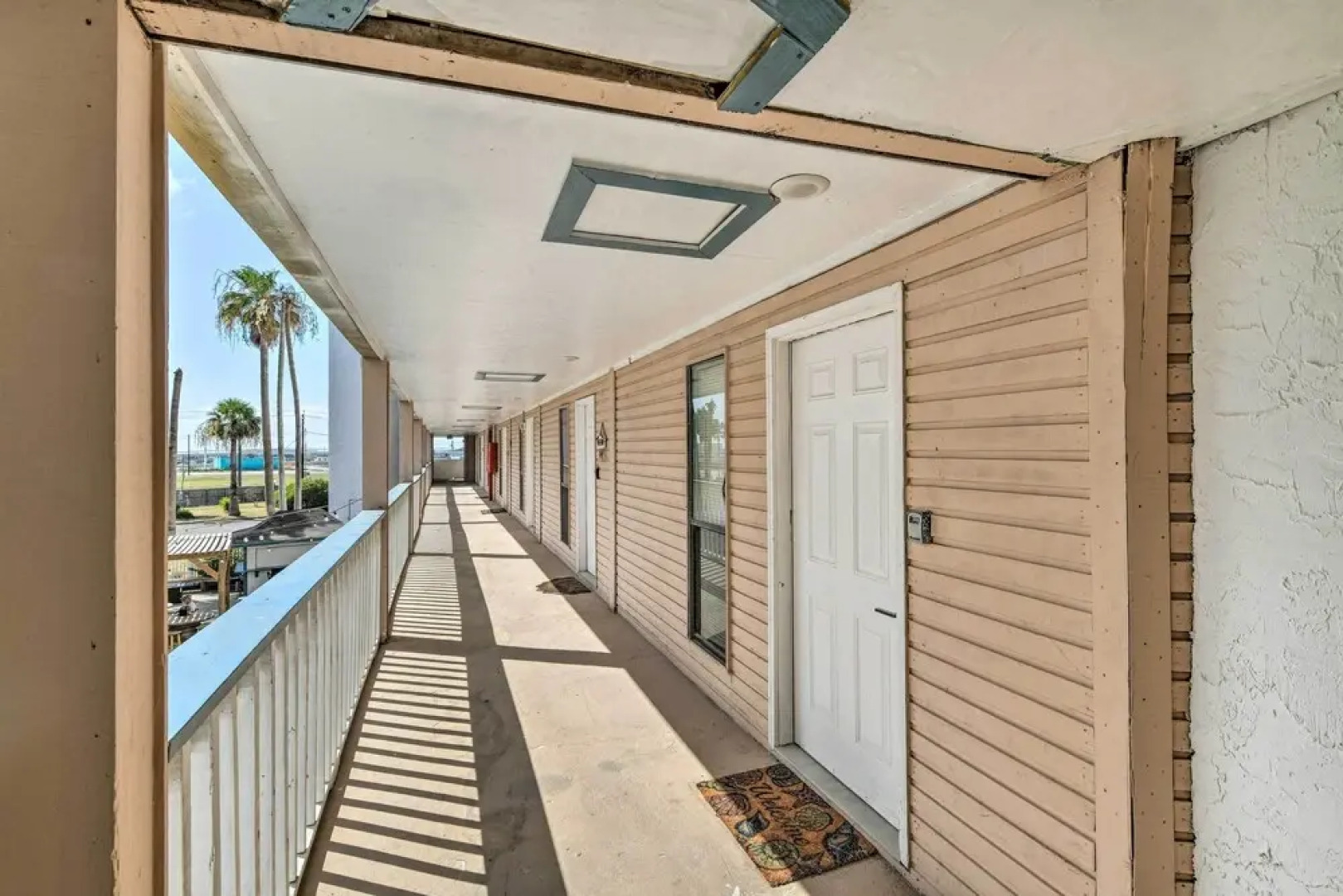 Beachside Corpus Christi Condo w/ Amenities!