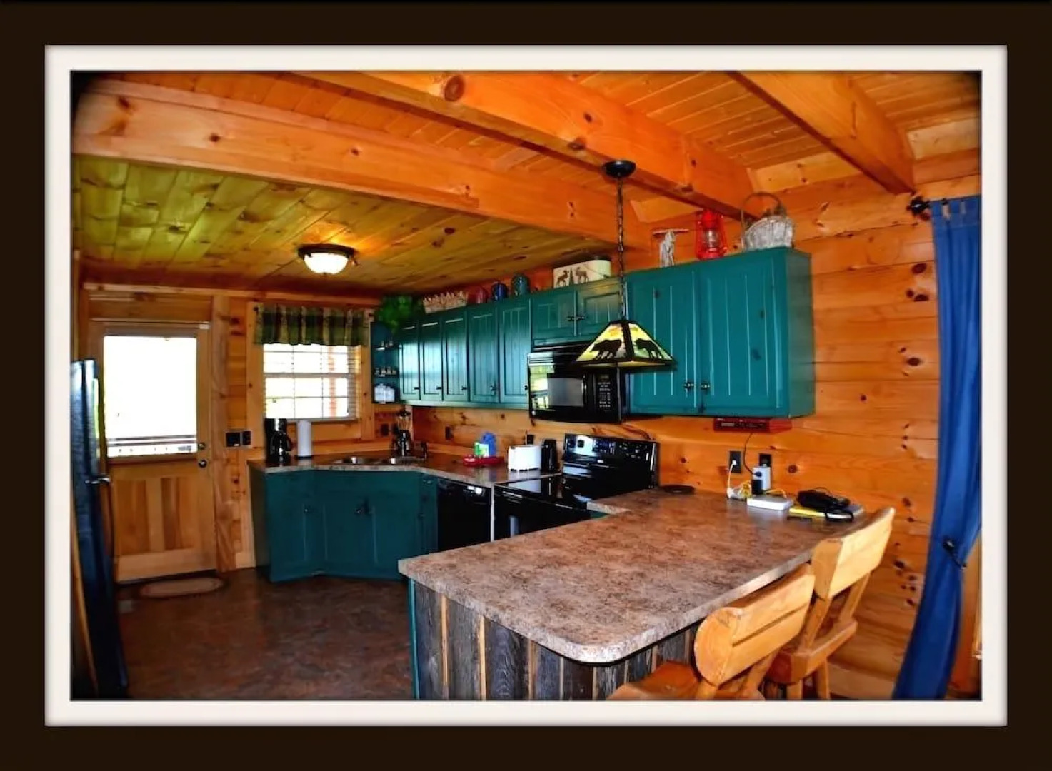 Graceful Awestruck Perfect Mountain Views with Pool Access by RedAwning