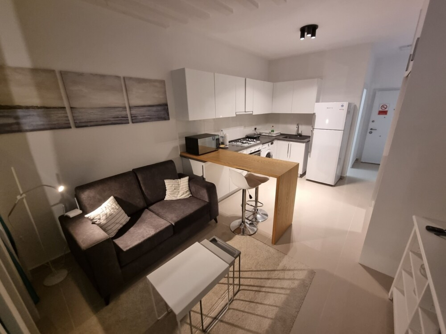 Remus Pool Apartments