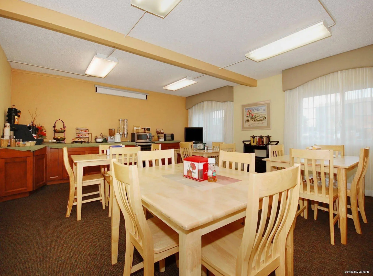 Studio 6 Corona, CA - West