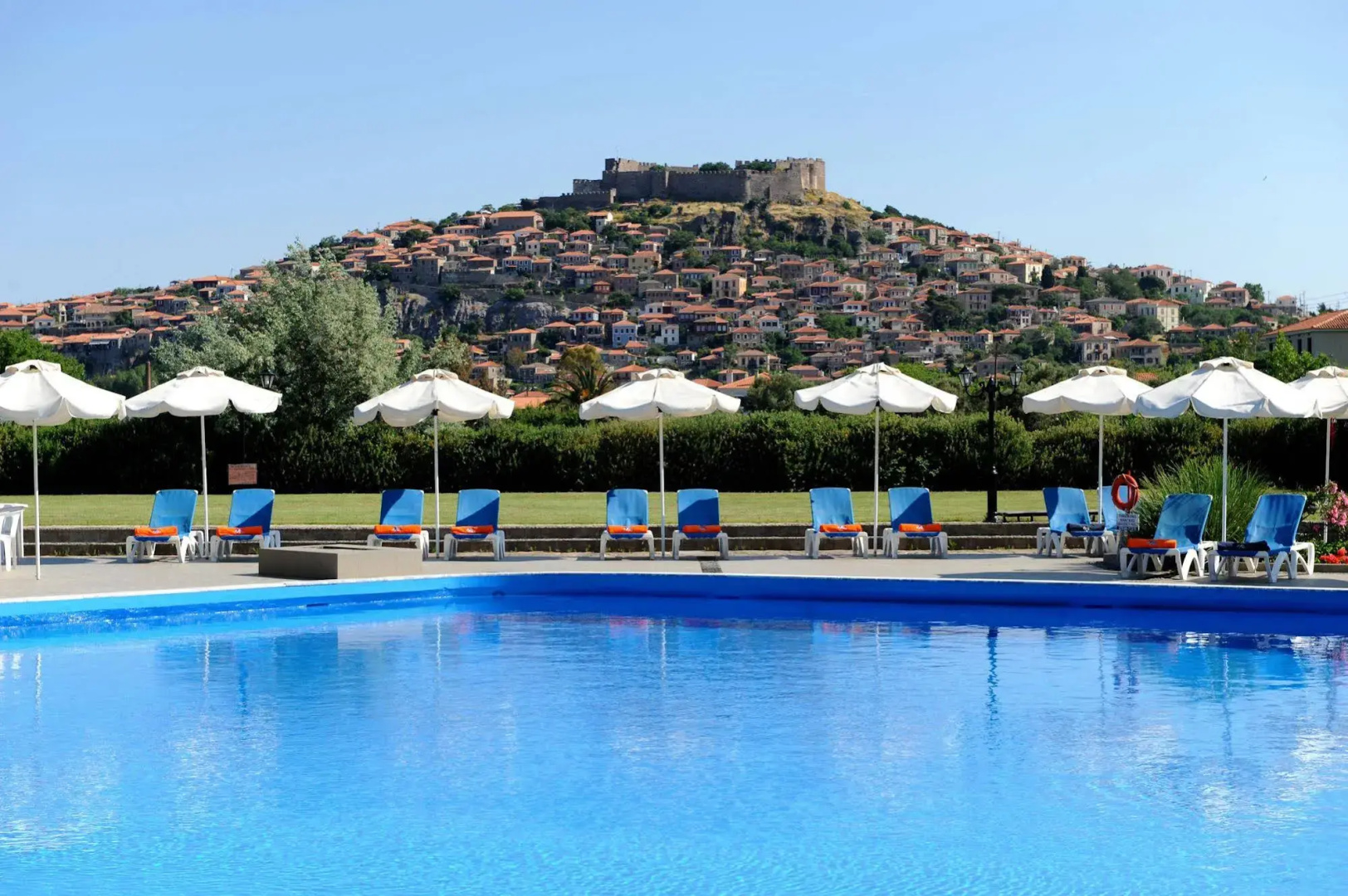 Delfinia Hotel & Bungalows