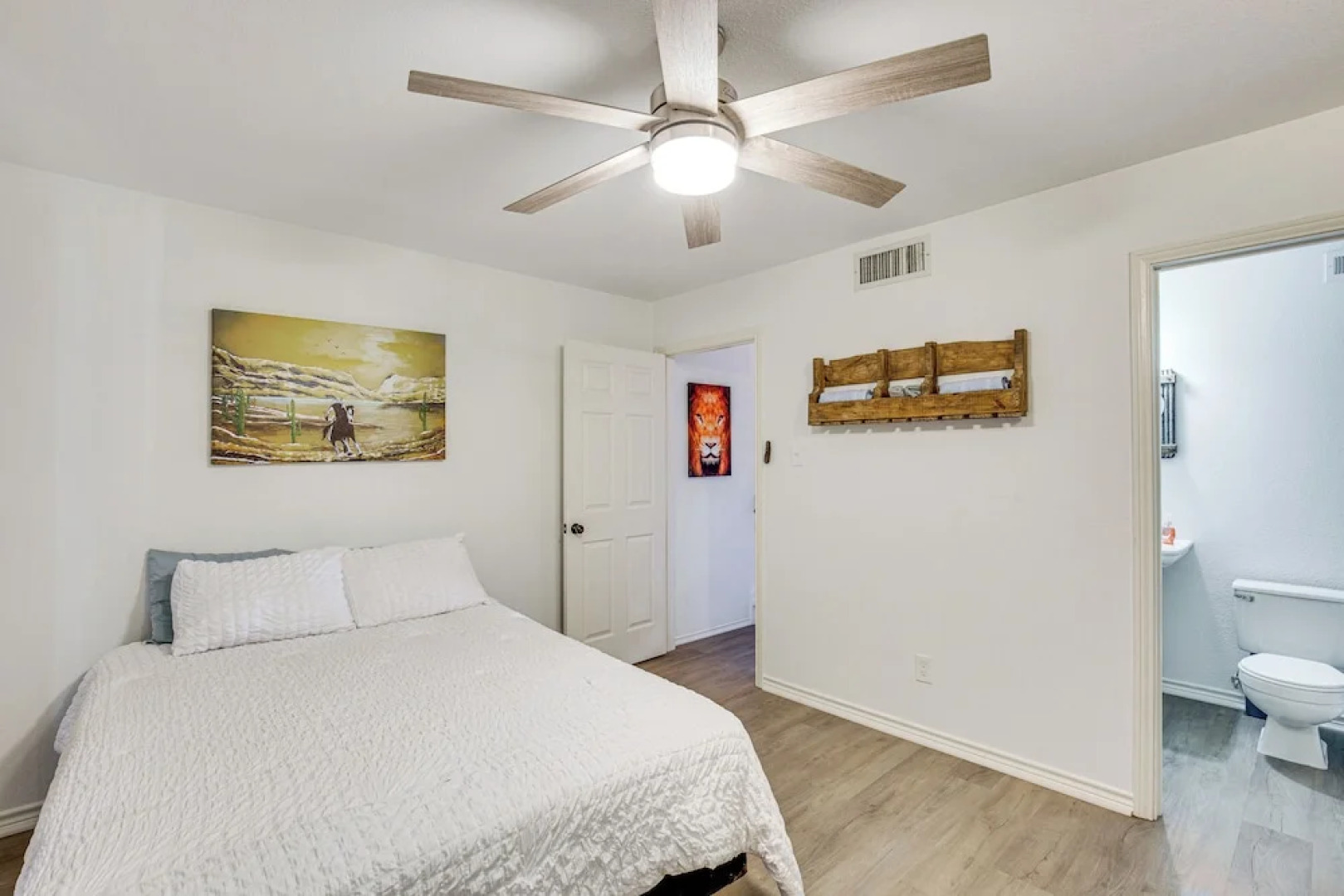 7 Mi to Winery: Lakefront Rockwall Home w/ Deck