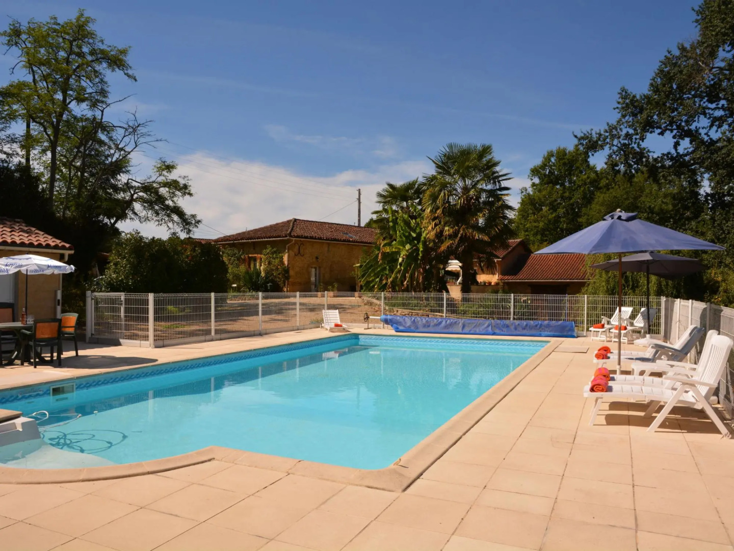 Traditional villa in Lias D'armagnac with pool