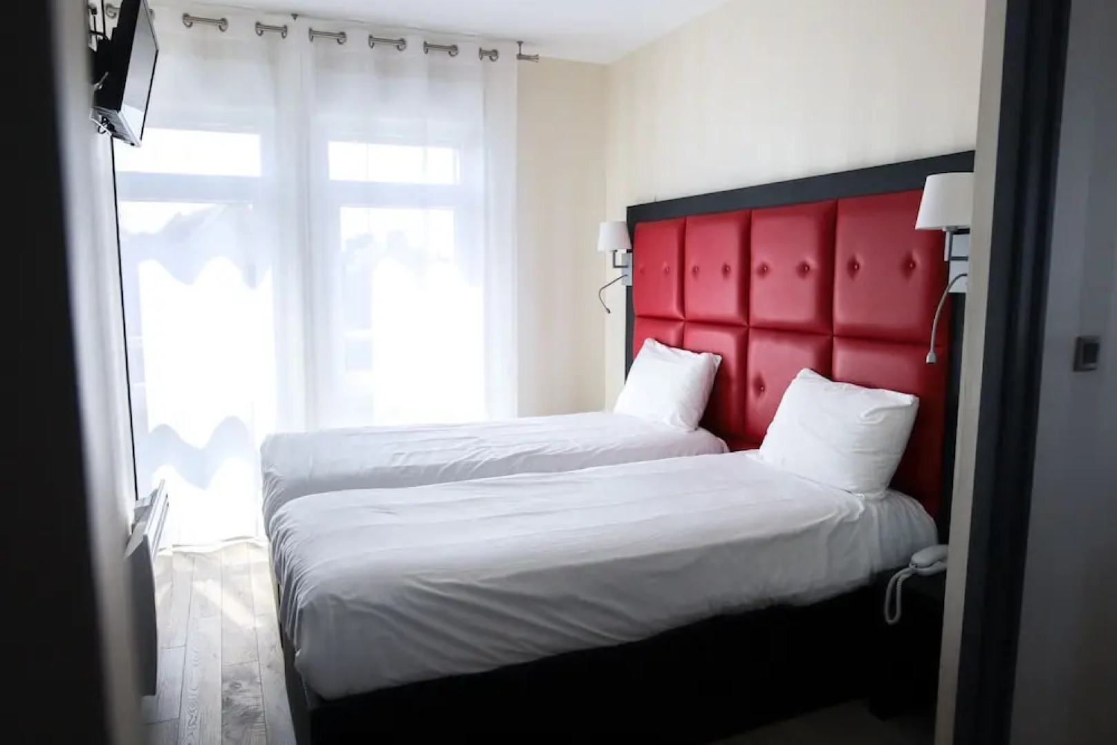 Logis Hôtel Saint-Guirec et de la Plage