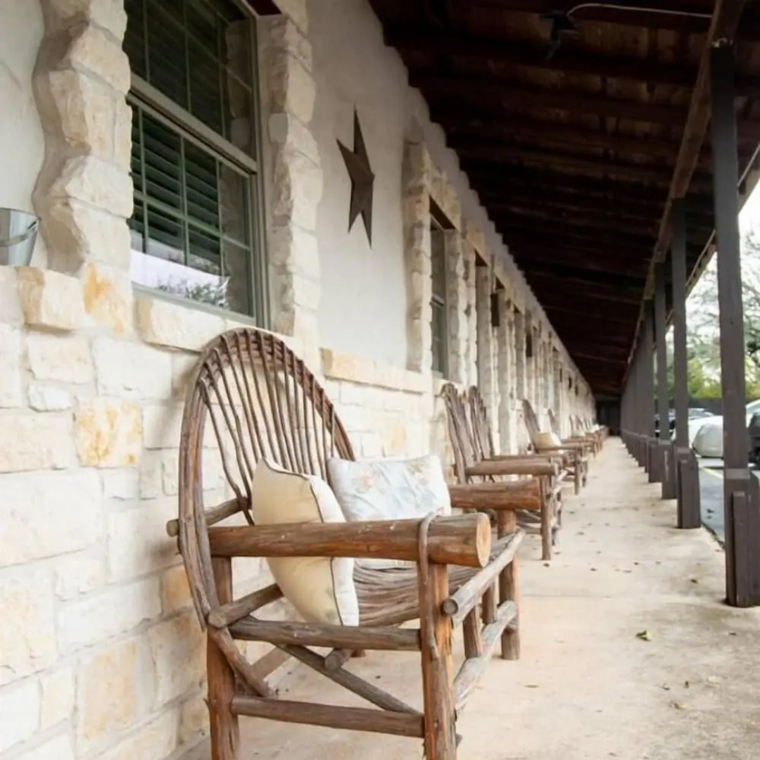 Country Inn & Cottages