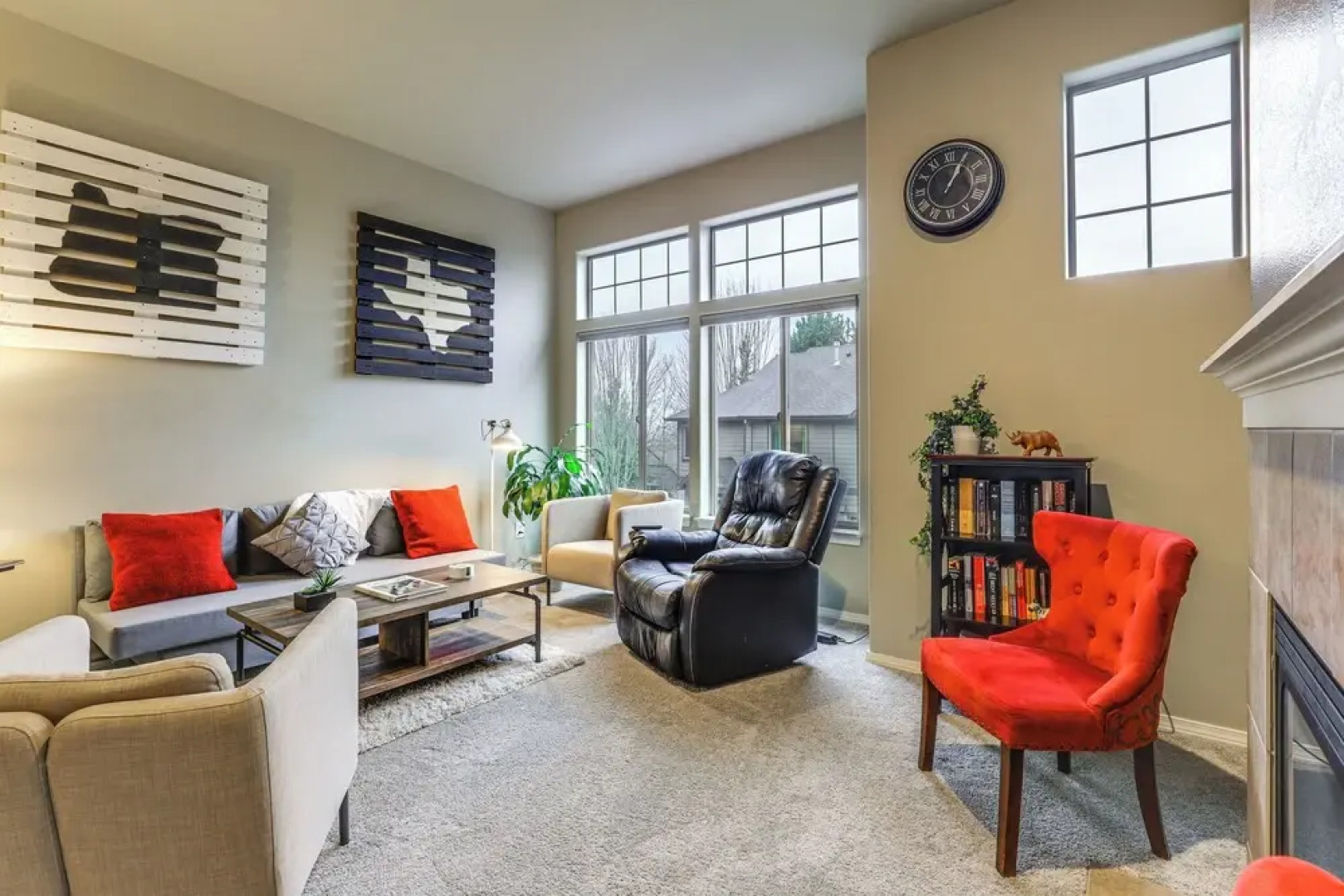 Walk to Mcmenamins Edgefield: Inviting Townhome!