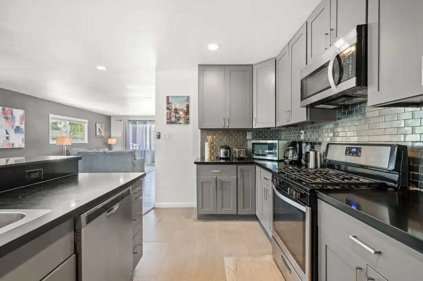 Spacious Family Friendly House in Central Location