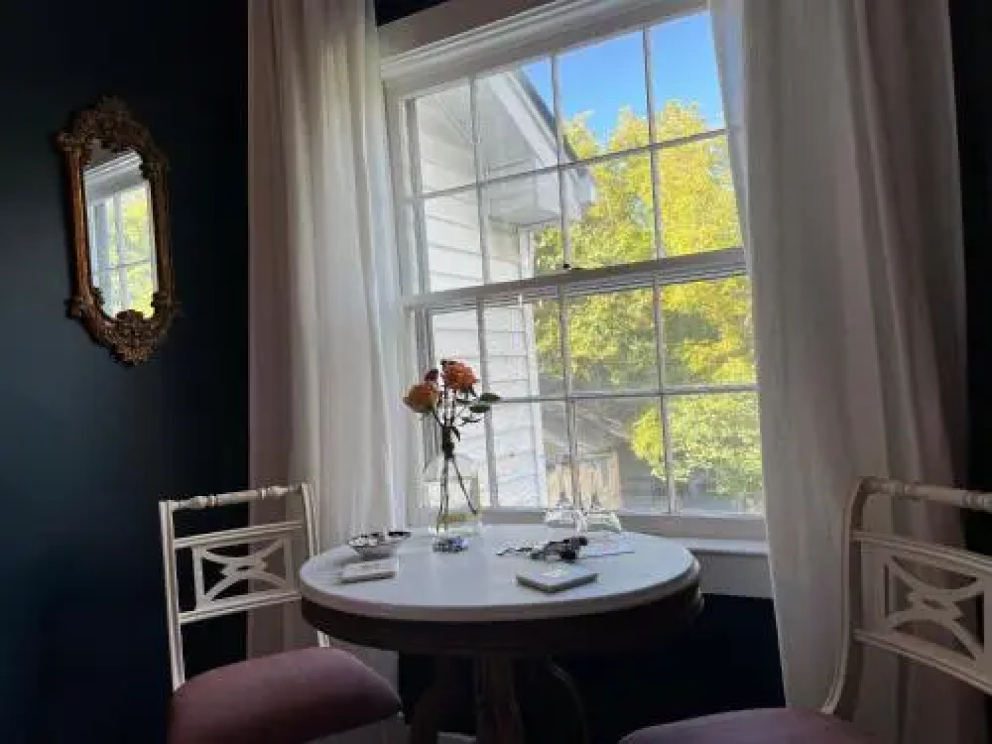 1823 Historic Rose Hill Inn