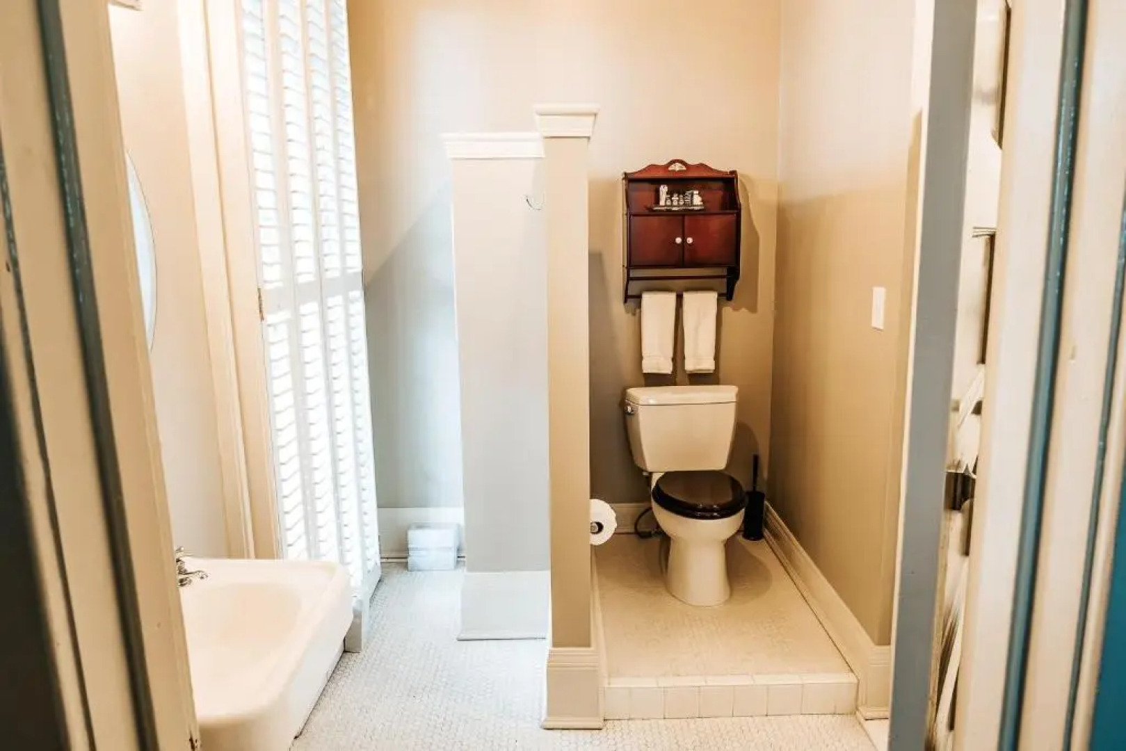 Heritage House Bed & Breakfast - Boutique Adults-Only Inn