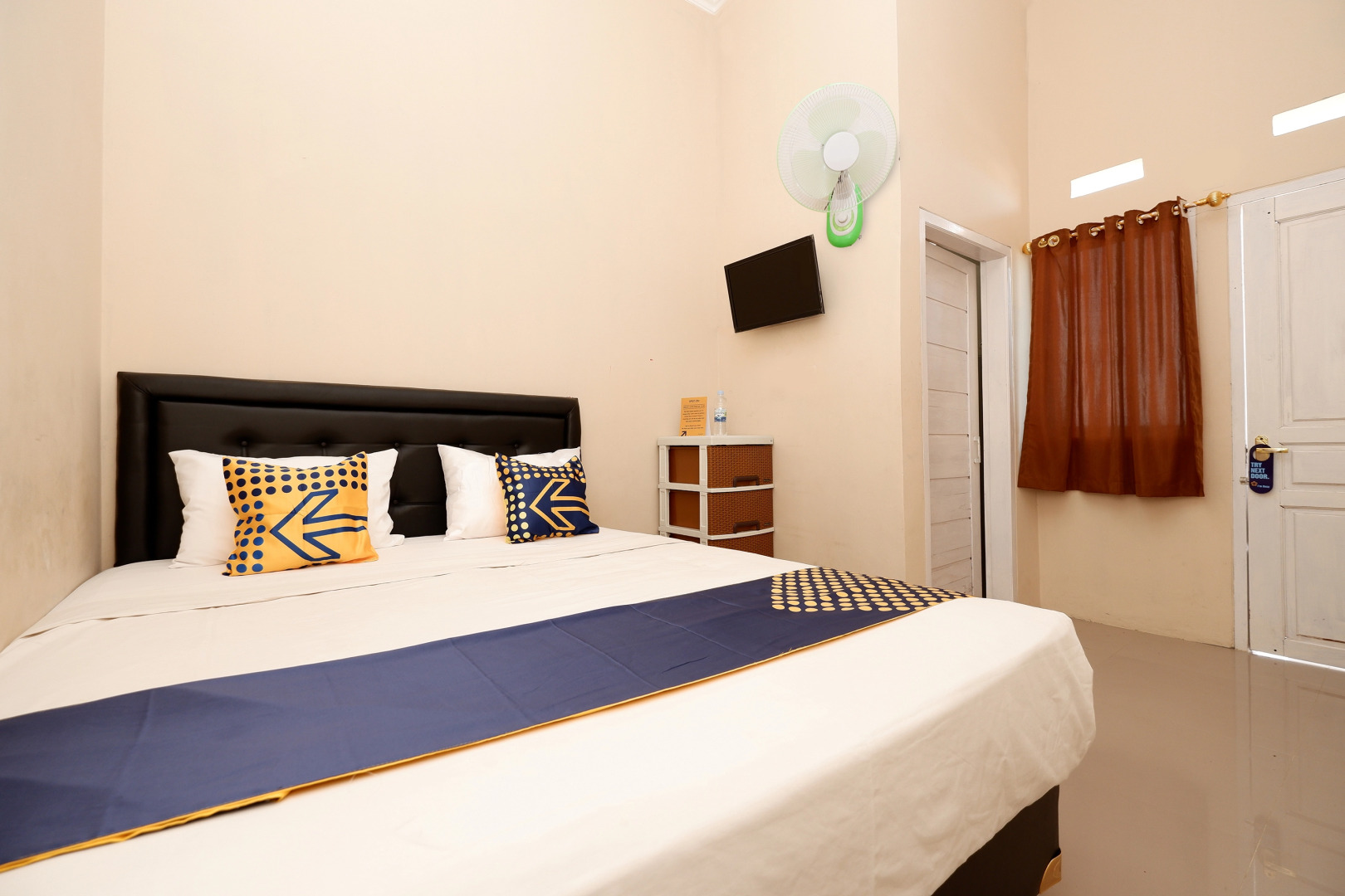 SPOT ON 2027 Putri Guest House Syariah