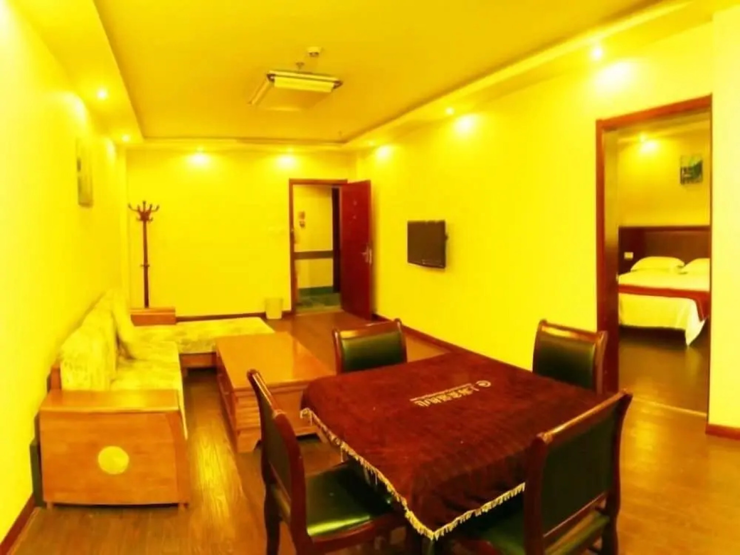 GreenTree Inn Yangzhou Gaoyou Municipal Government Business Hotel