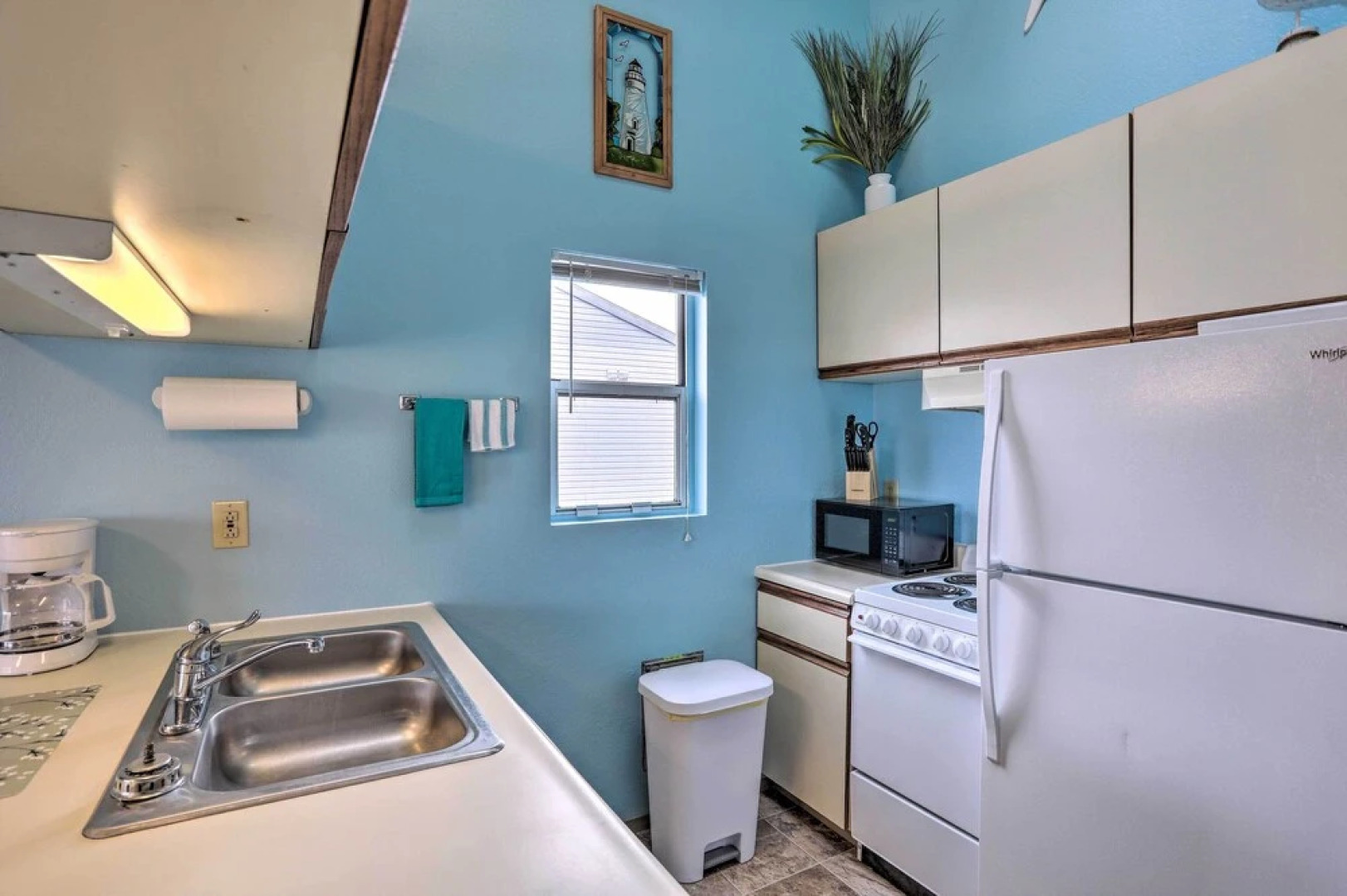 Condo w/ Balcony, Dock & Access to Lake Erie