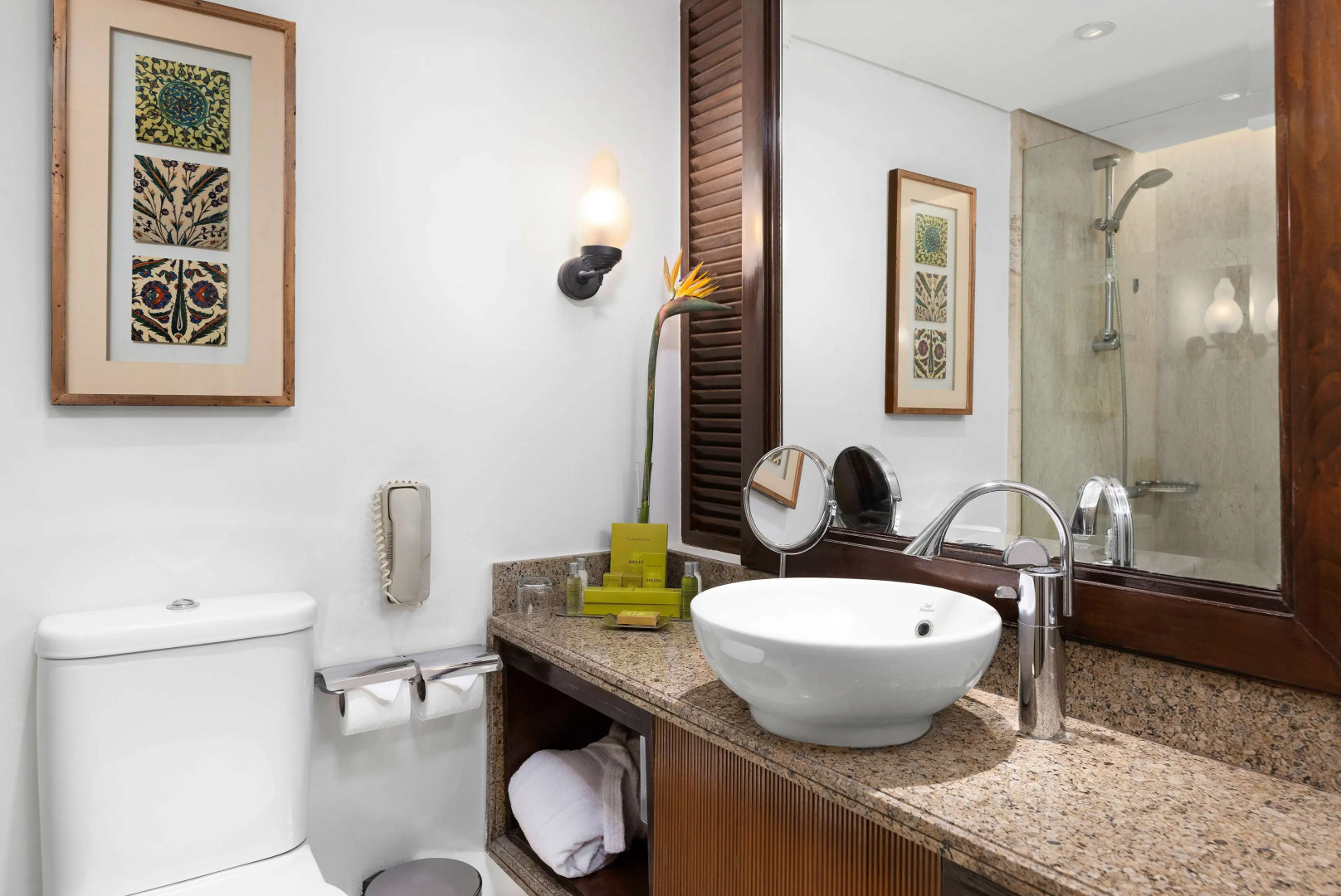 Hilton Luxor Resort & Spa