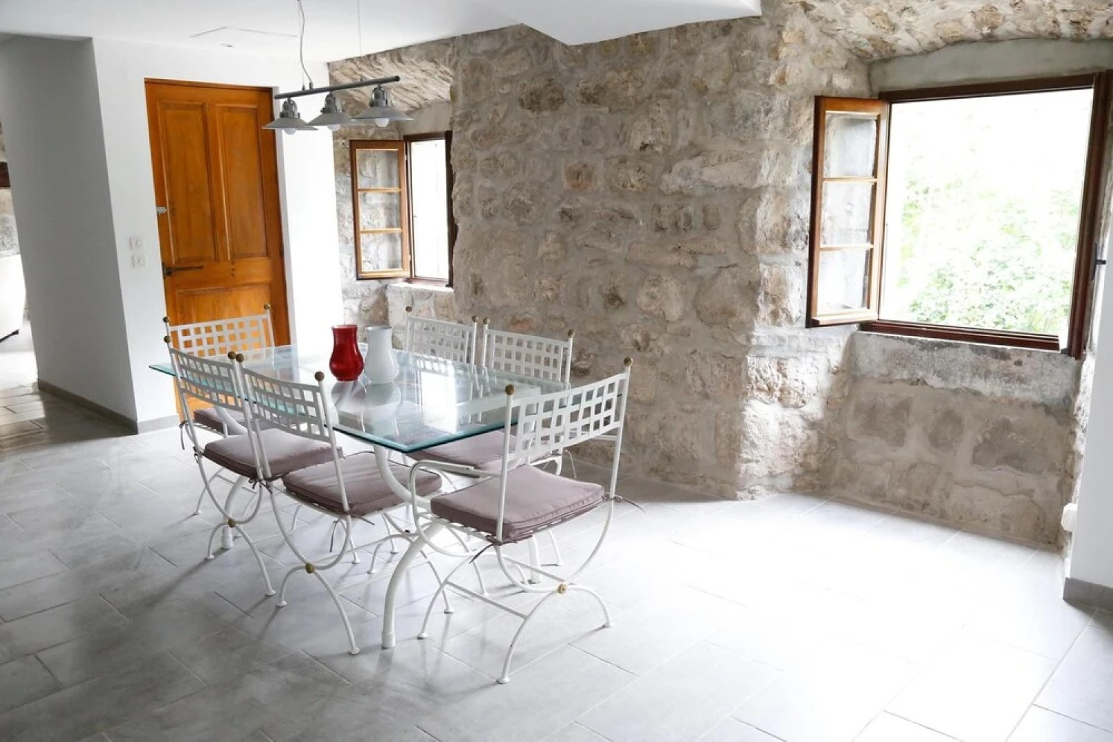 House With 3 Bedrooms in Usclades-et-rieutord, With Wonderful Lake Vie