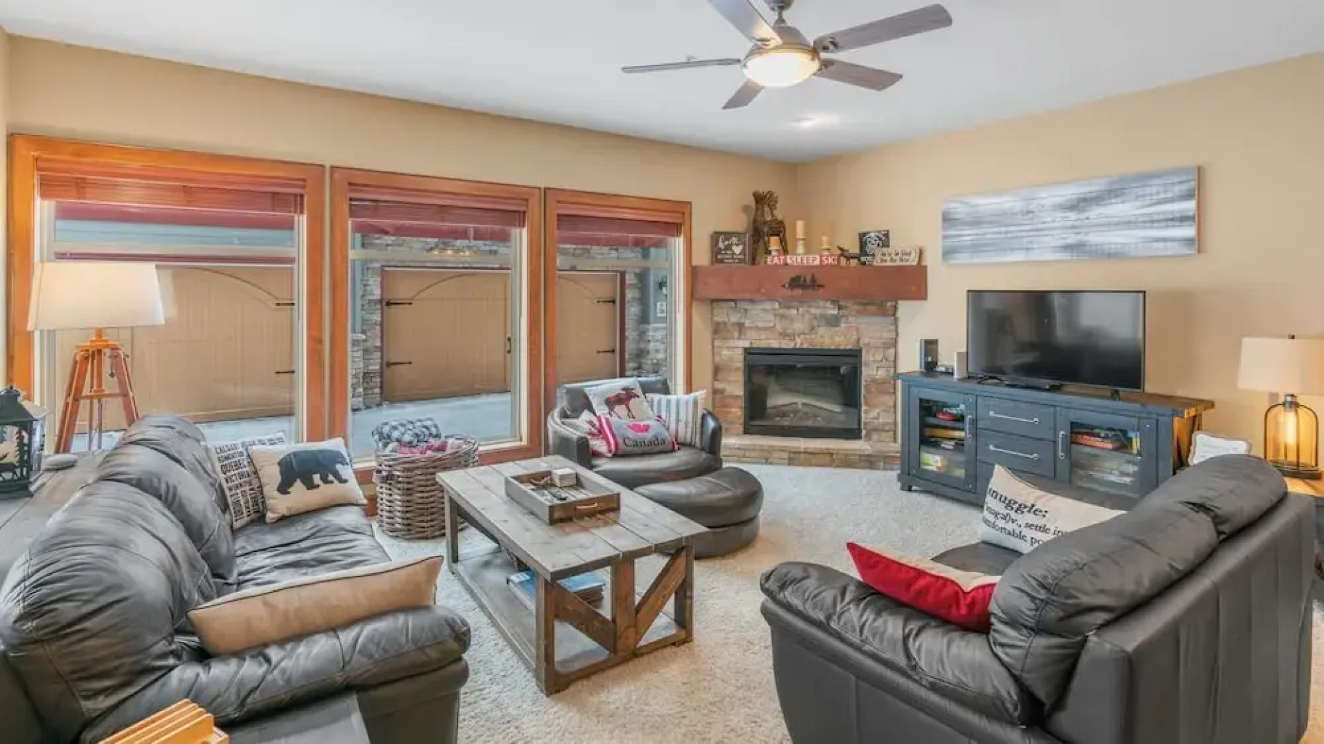 I Spy - Cozy Pet Friendly, Ski In/Ski Out Condo with Private Hot Tub