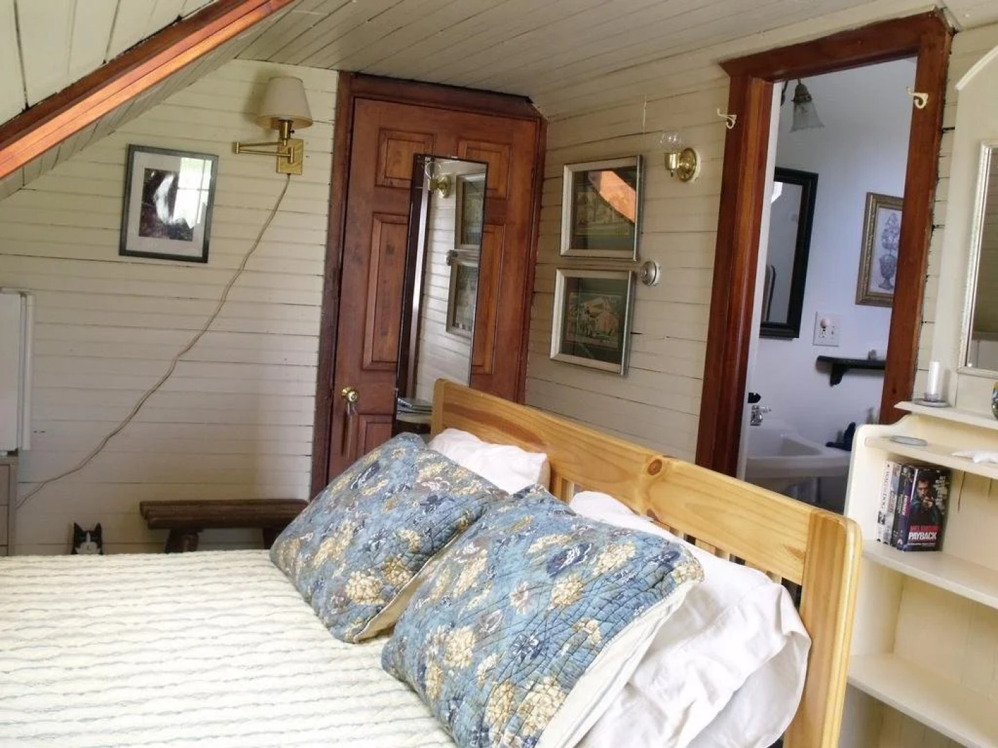 A White Swan Bed and Breakfast