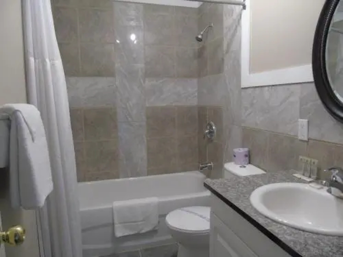 Kit-Wat Motel & Marina