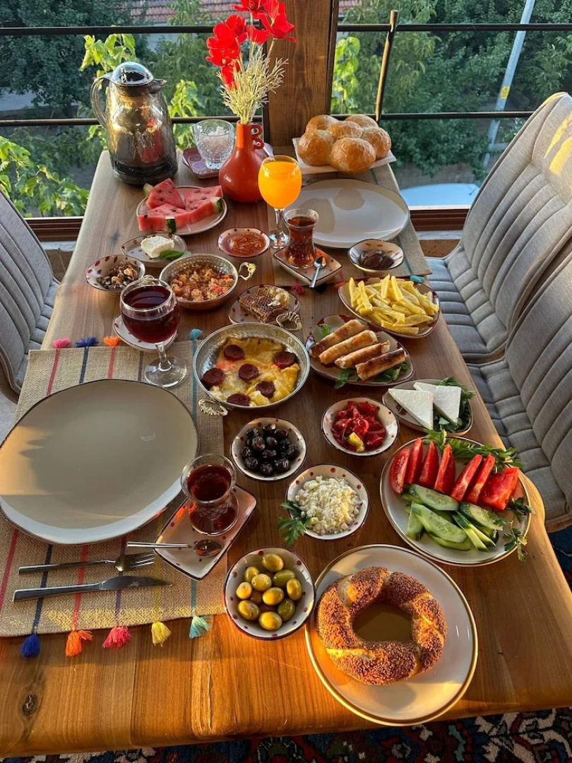Aysel Inn House